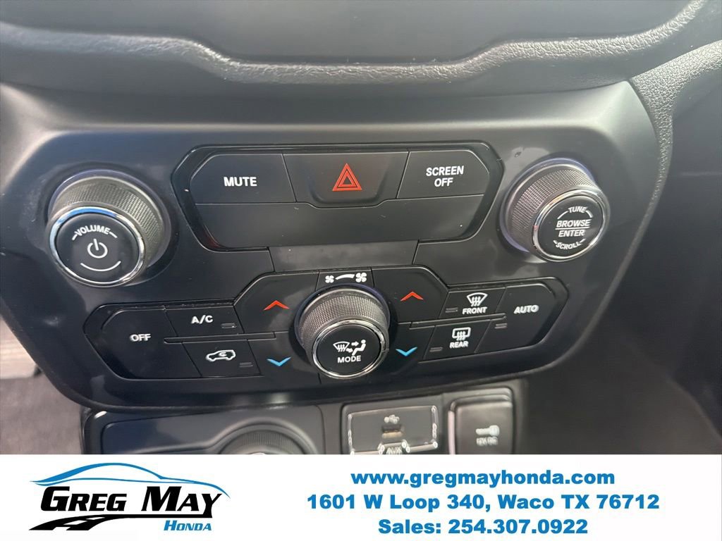 Used 2020 Jeep Renegade Limited w/ UConnect 8.4 Nav Group AWD/4WD image 16