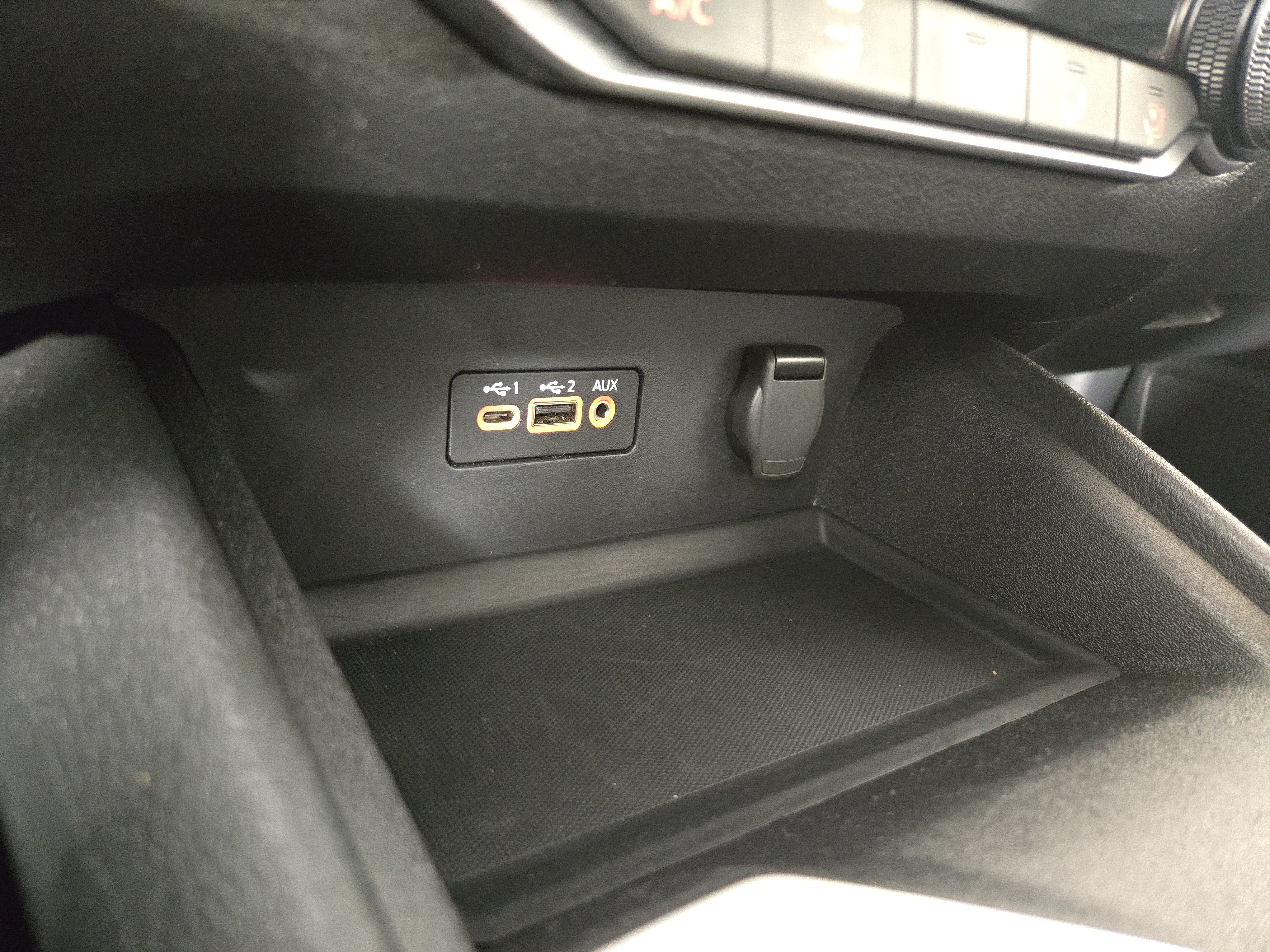 Used 2025 Nissan Altima 2.5 SV FWD image 25