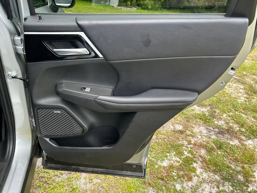 Used 2025 Mitsubishi Outlander SE AWD/4WD image 47