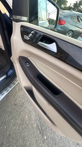 Used 2017 Mercedes-Benz GLS 450 4MATIC image 26