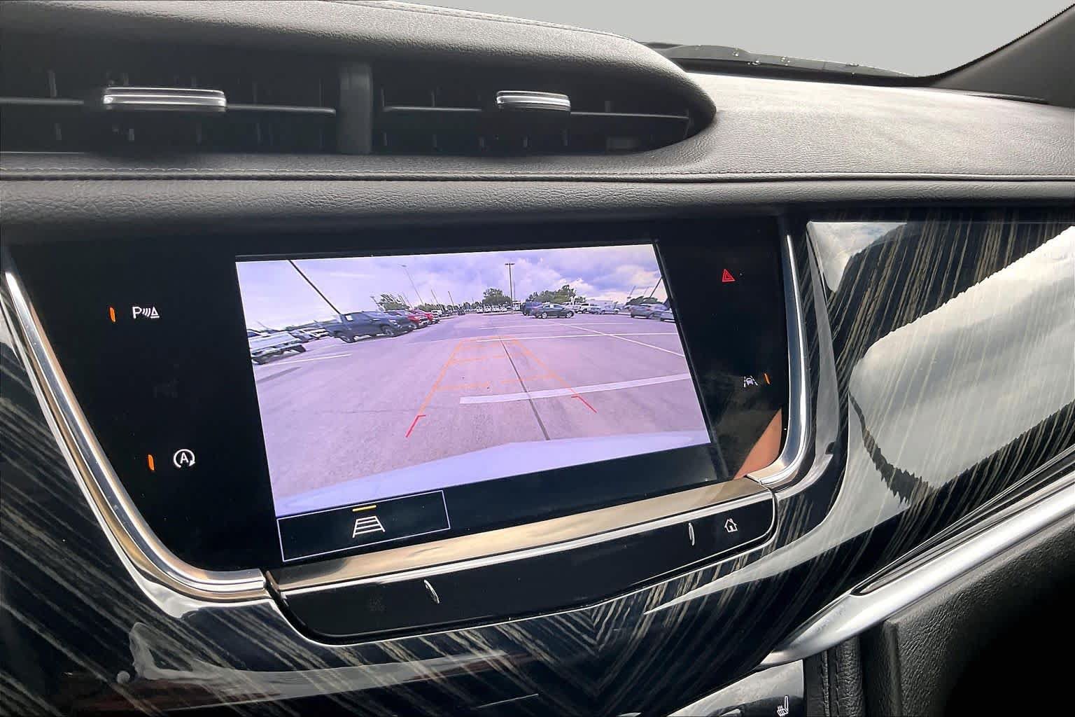 Certified 2025 Cadillac XT6 Premium Luxury FWD image 29