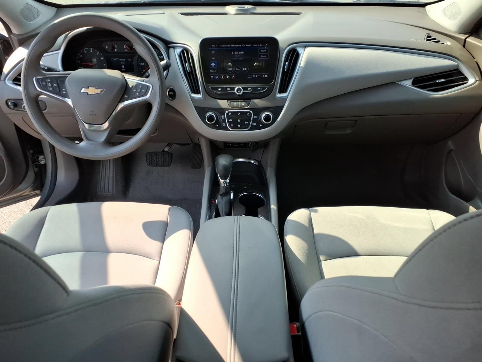 Used 2024 Chevrolet Malibu LT FWD image 12