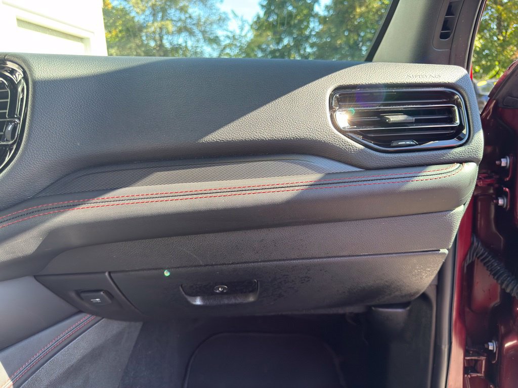 Used 2025 Dodge Durango GT AWD/4WD image 23