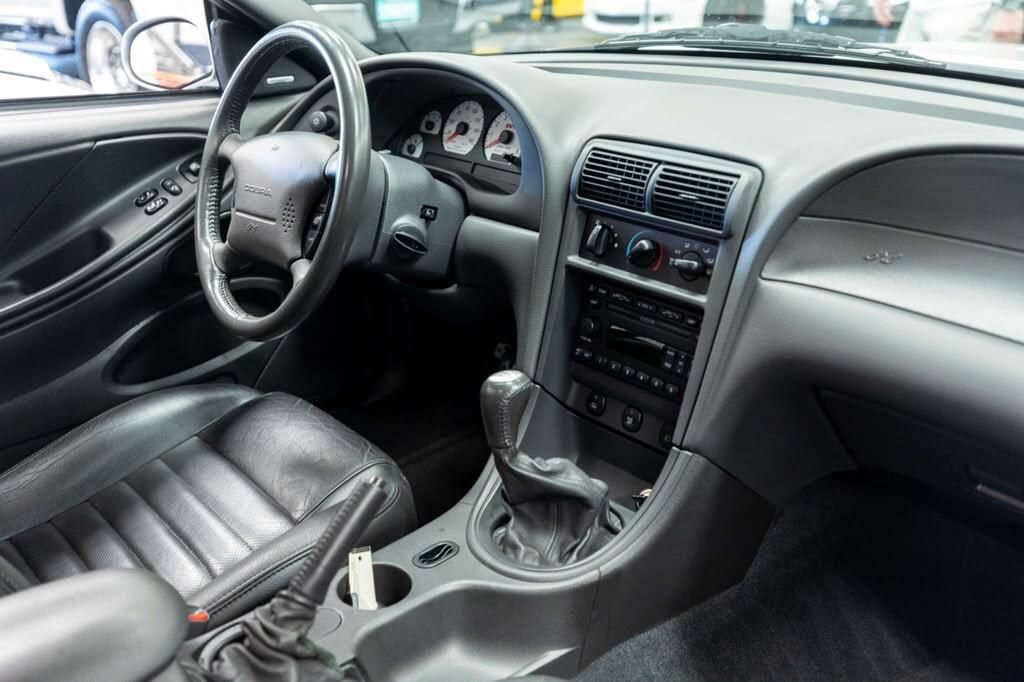 Used 2004 Ford Mustang Cobra RWD image 10