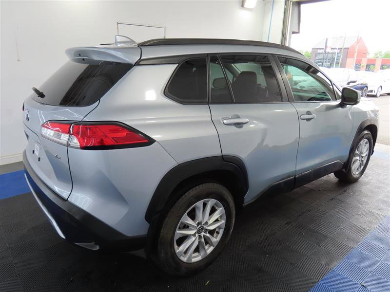 Used 2024 Toyota Corolla Cross LE FWD image 11