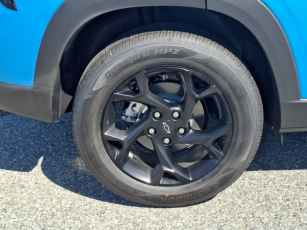 New 2026 Chevrolet Trax LT w/ Driver Confidence Package FWD image 5