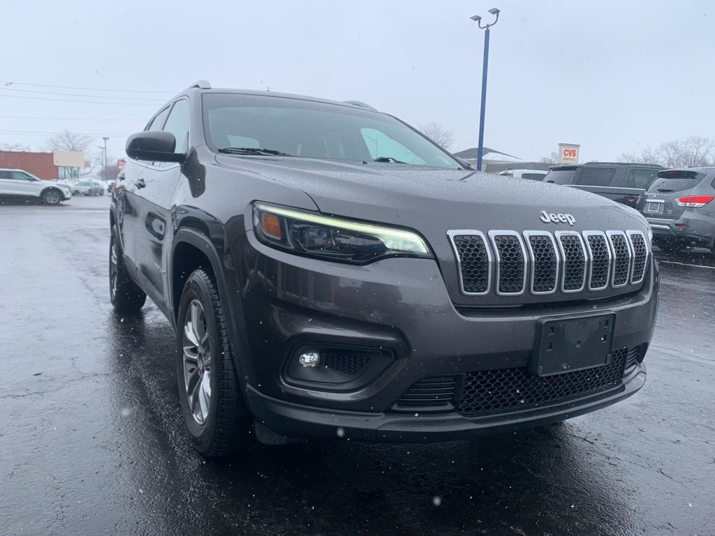 Used 2019 Jeep Cherokee Latitude Plus w/ Comfort/Convenience Group image 1