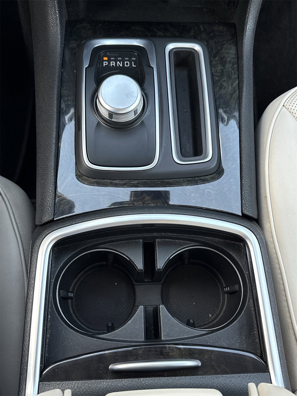 Used 2018 Chrysler 300 Limited w/ Safetytec Plus Group image 28