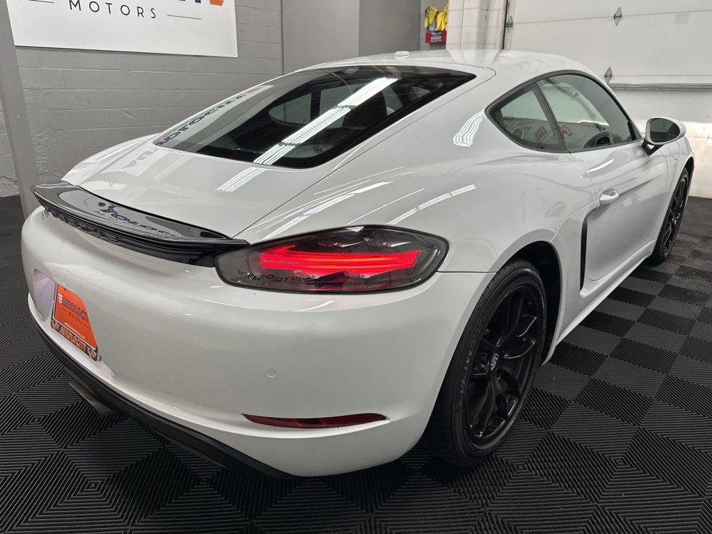 Used 2019 Porsche 718 Cayman RWD image 10