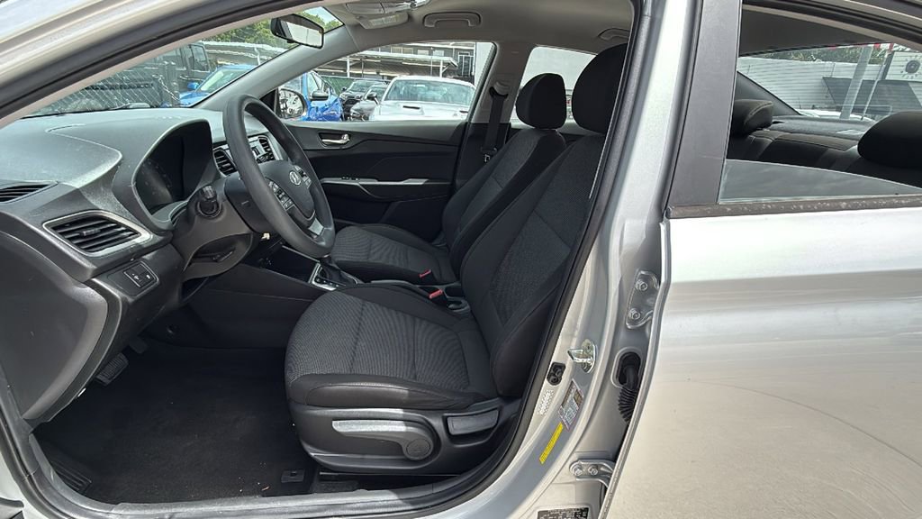 Used 2020 Hyundai Accent SE FWD image 15