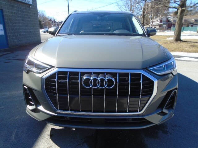 Used 2023 Audi Q3 2.0T Premium Plus w/ Premium Plus Package image 4