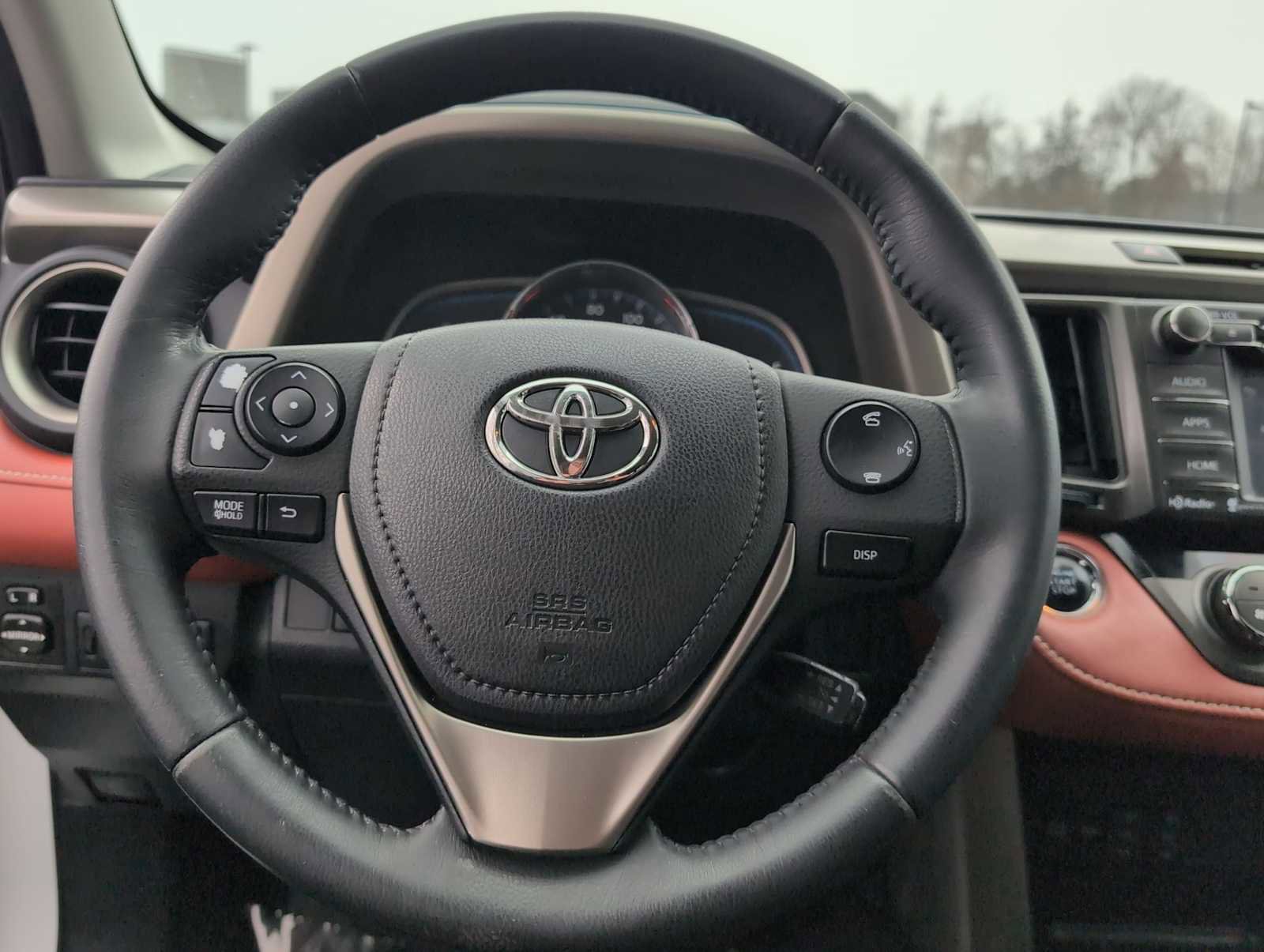 Used 2014 Toyota RAV4 Limited w/ Technology Package image 22