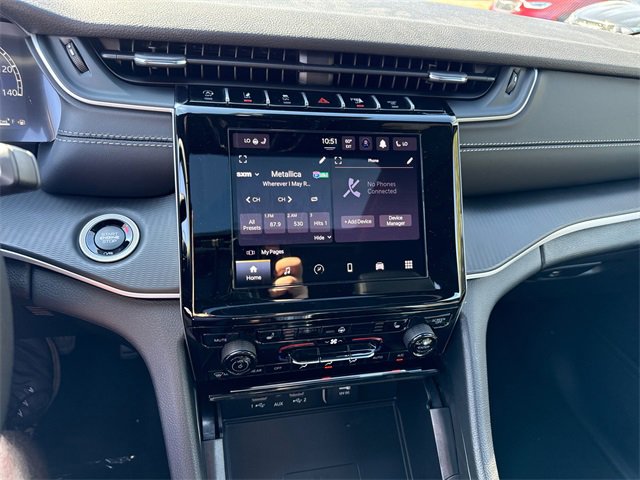 New 2025 Jeep Grand Cherokee Altitude image 20