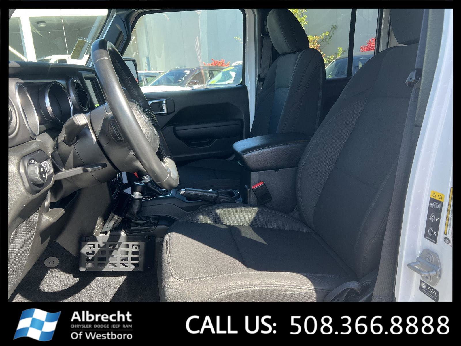 Used 2022 Jeep Gladiator Willys image 11