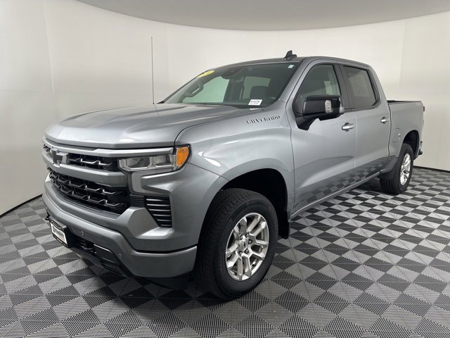 Used 2024 Chevrolet Silverado 1500 RST w/ Convenience Package II image 5