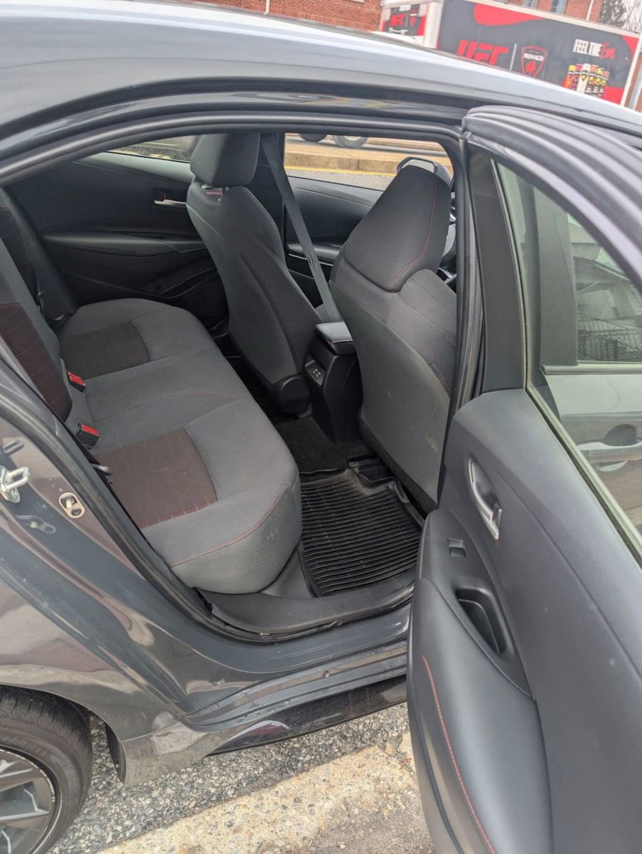 Used 2024 Toyota Corolla SE w/ SE Premium Package image 9