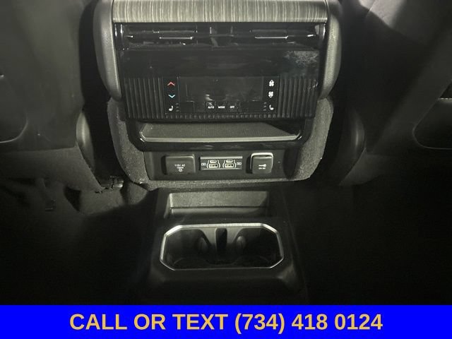 Used 2024 Jeep Wagoneer Series II AWD/4WD image 32