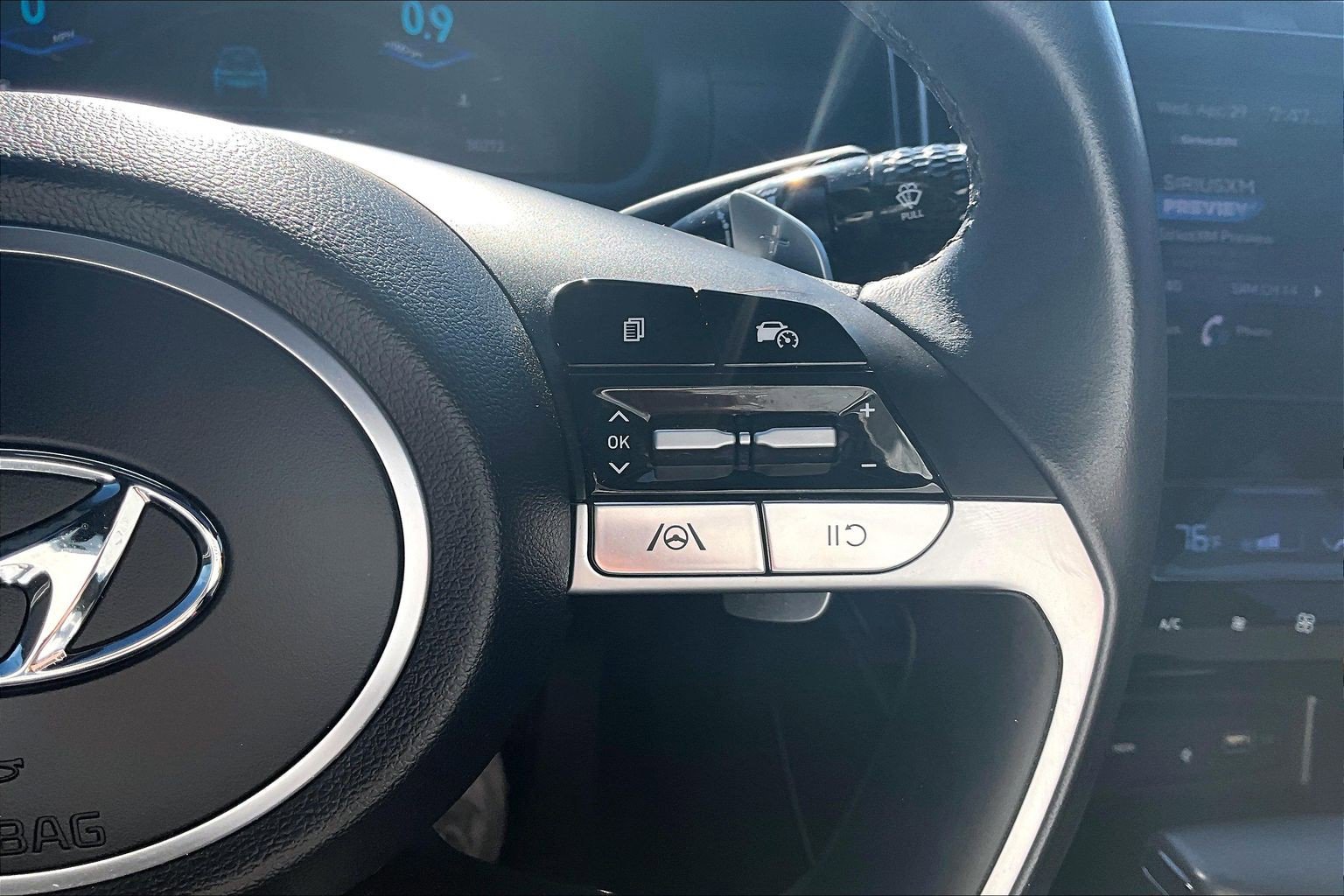Used 2022 Hyundai Santa Cruz SEL Premium AWD/4WD image 23
