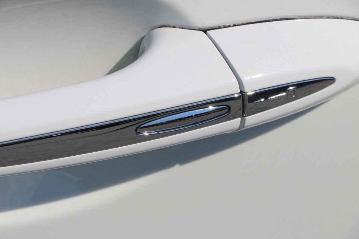 Used 2018 Jaguar XJ Supercharged RWD image 16