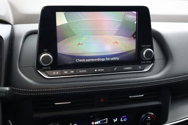 Used 2023 Nissan Rogue SV image 18