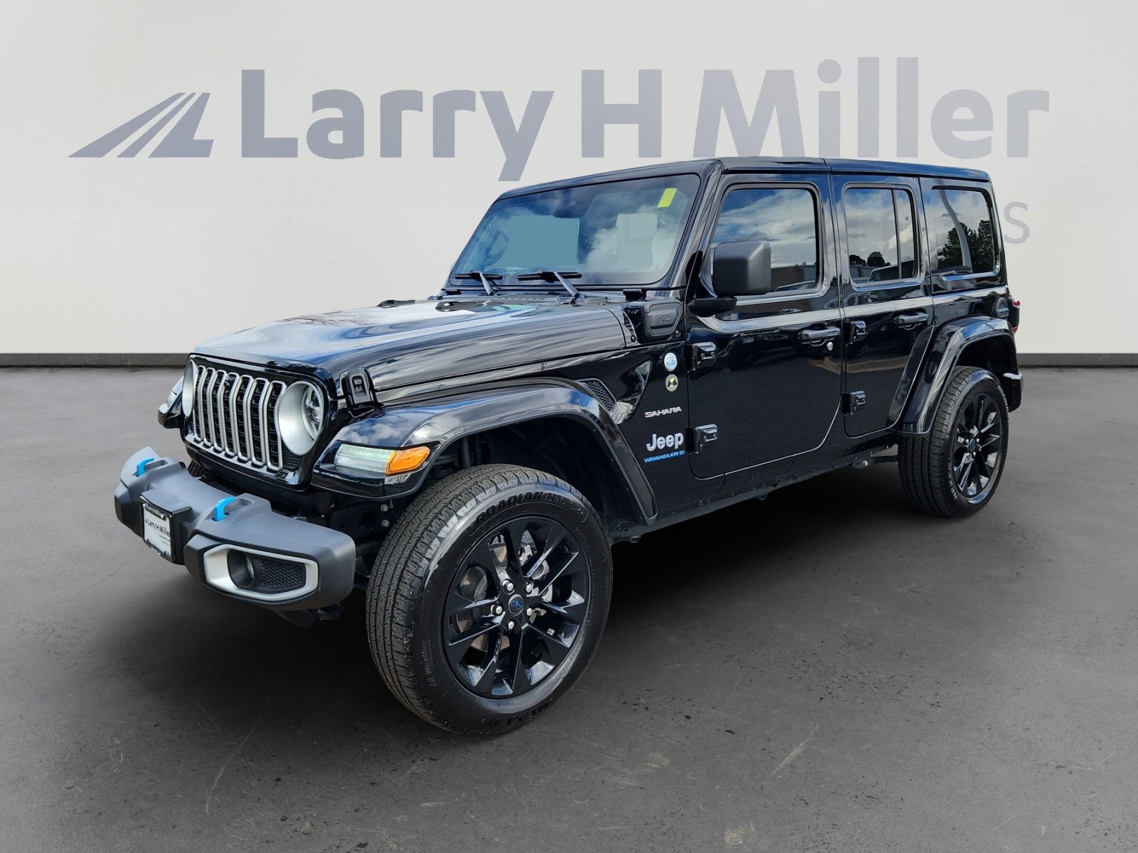 Used 2024 Jeep Wrangler Sahara w/ Technology Group