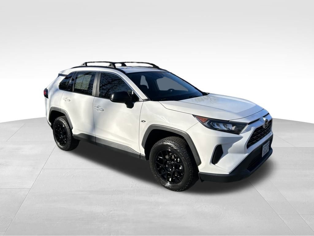 Used 2021 Toyota RAV4 LE image 7