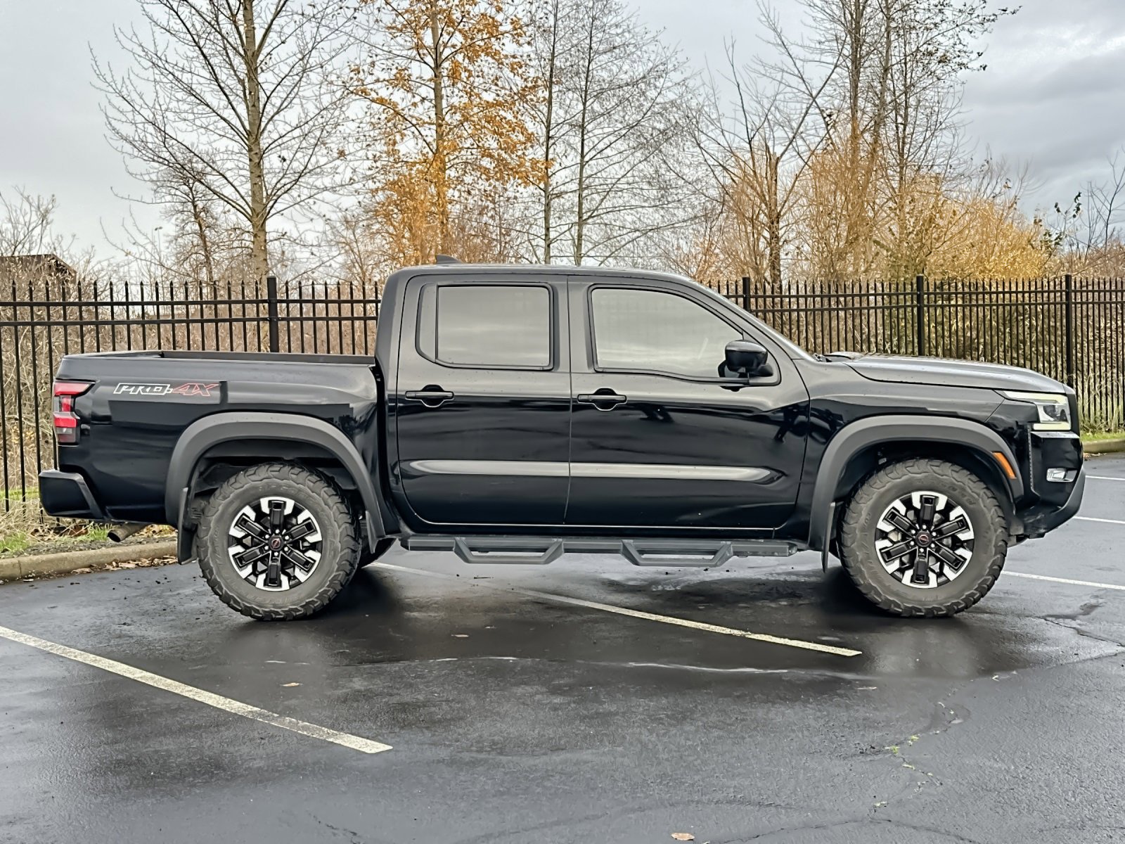 Used 2023 Nissan Frontier PRO-4X w/ Pro Convenience Package image 3