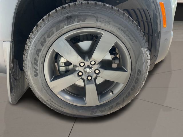 Used 2023 Land Rover Defender 90 S image 4