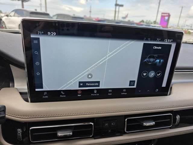 Certified 2022 Lincoln Nautilus FWD w/ Premium Package image 10