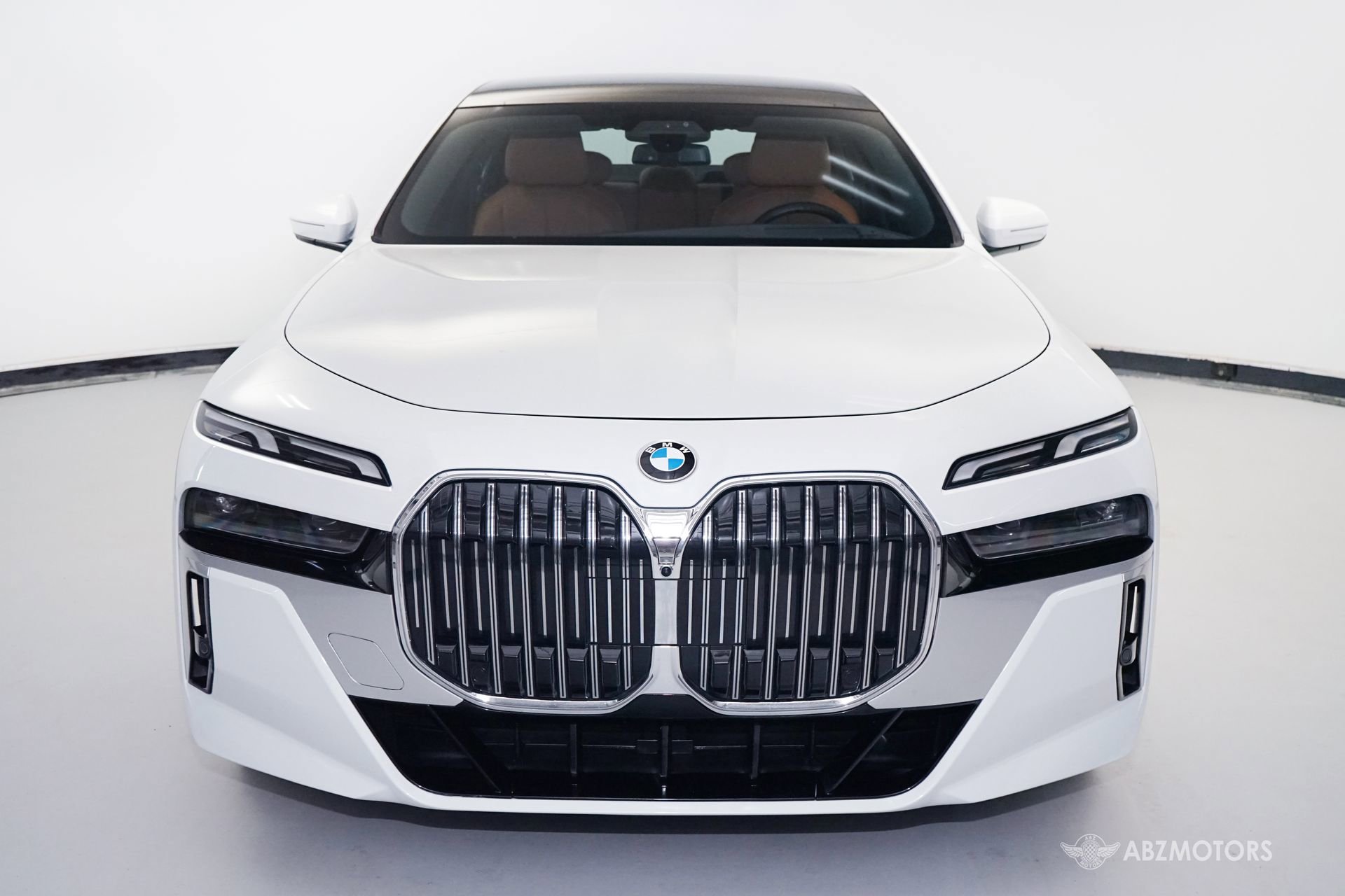 Used 2023 BMW 740i RWD image 3