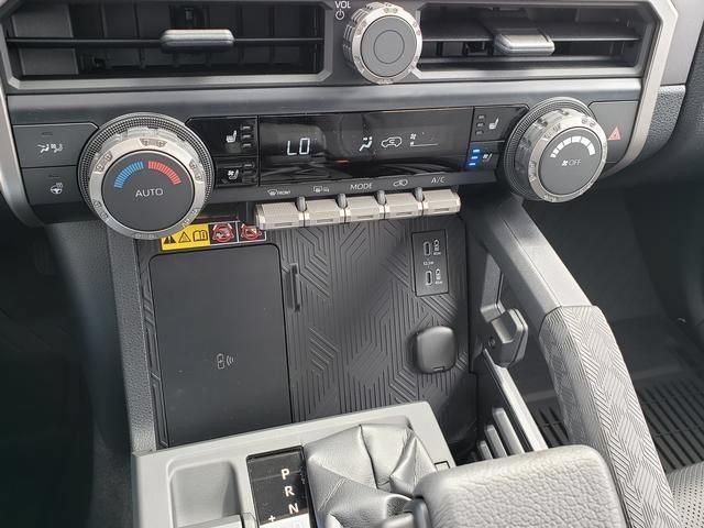 New 2026 Toyota 4Runner TRD Off-Road Premium AWD/4WD image 15