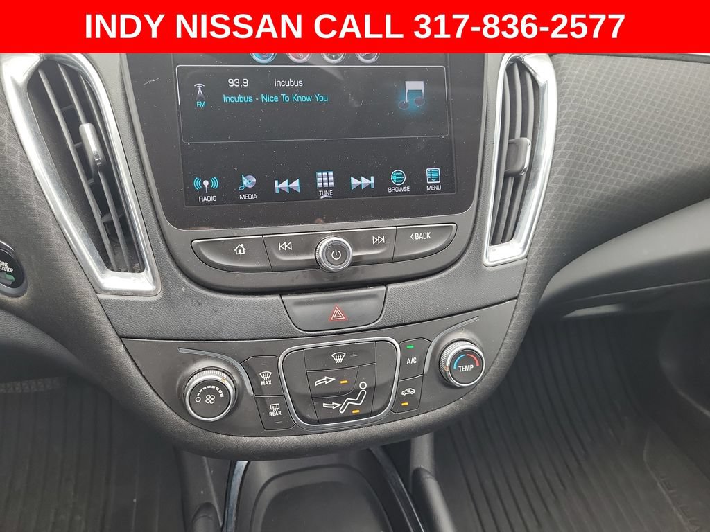 Used 2016 Chevrolet Malibu LT FWD image 23