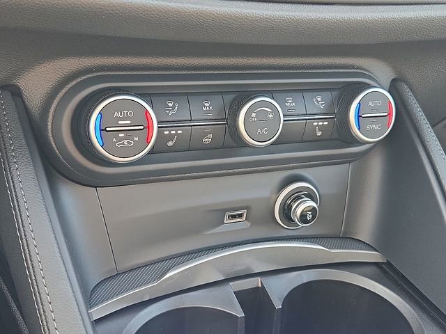 New 2026 Alfa Romeo Stelvio Sprint image 12