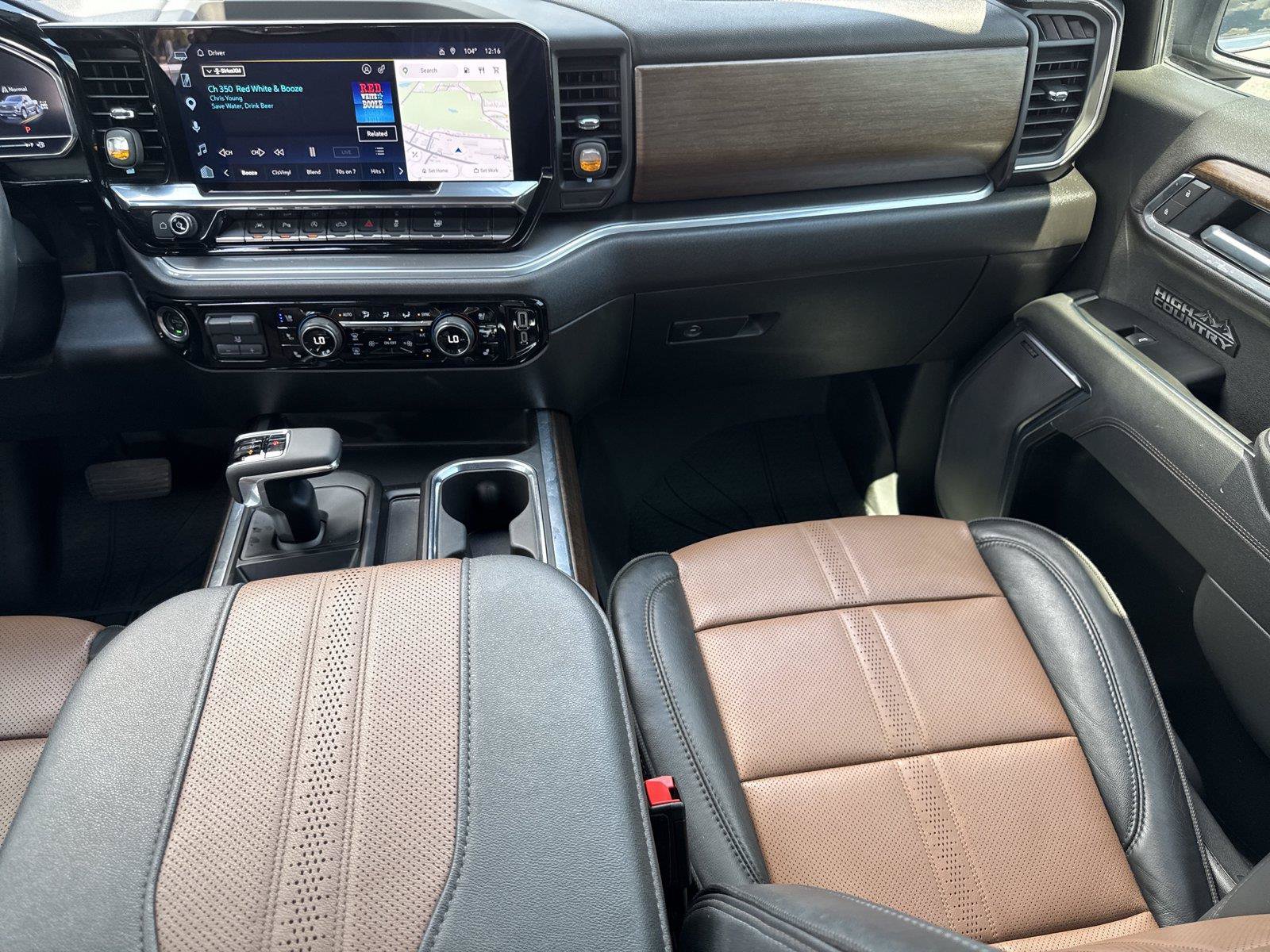 Used 2025 Chevrolet Silverado 1500 High Country AWD/4WD image 18
