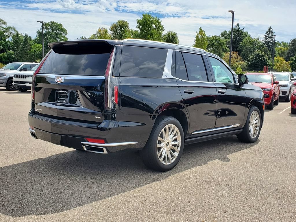 Used 2024 Cadillac Escalade Premium Luxury w/ Performance Package AWD/4WD image 4