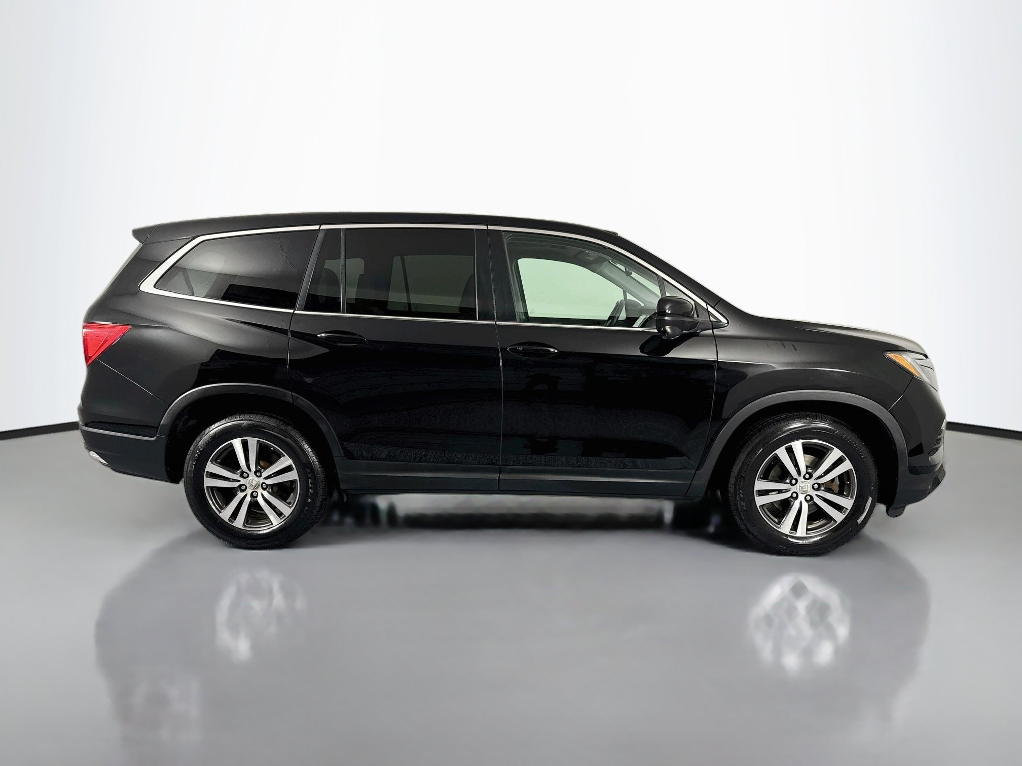 Used 2016 Honda Pilot EX-L image 4