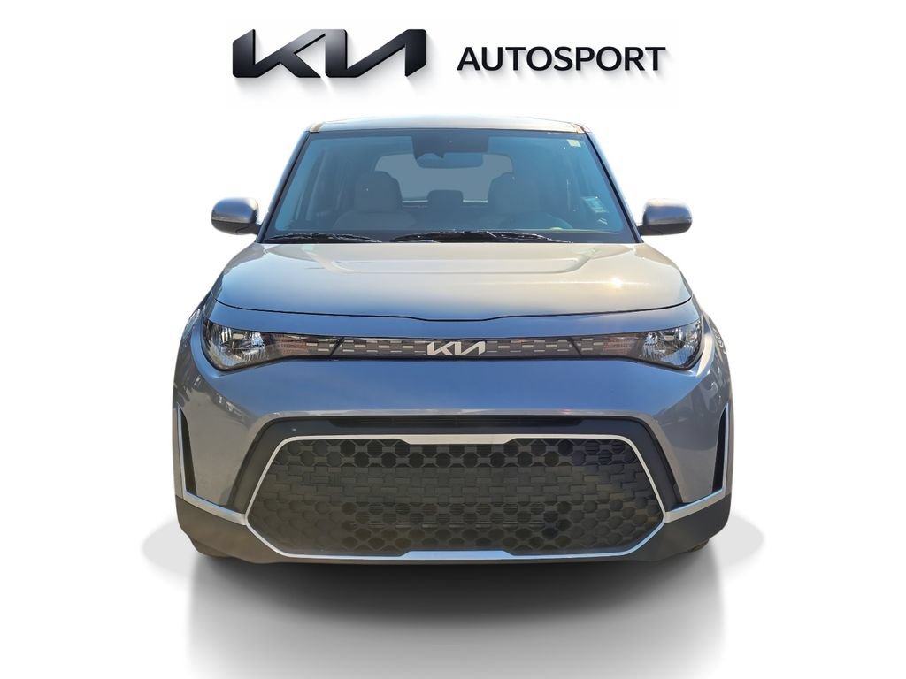 Certified 2025 Kia Soul LX w/ LX Technology Package FWD image 2