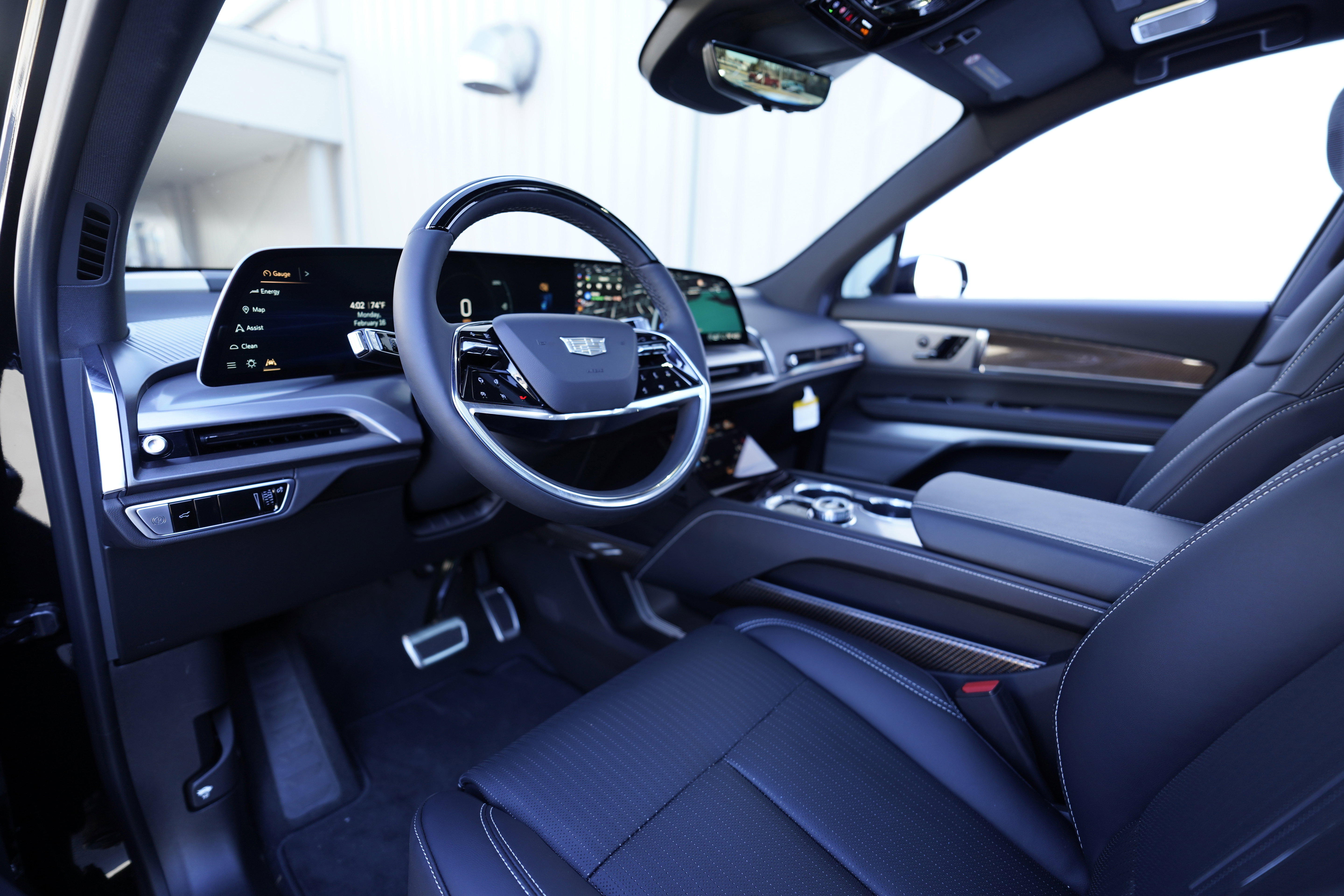 Used 2026 Cadillac Vistiq Sport image 10