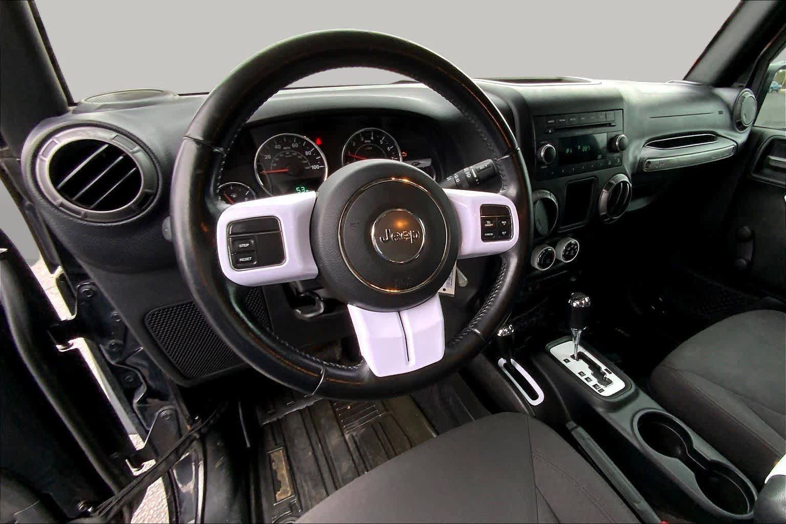 Used 2018 Jeep Wrangler Sport AWD/4WD image 6