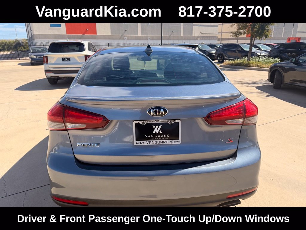 Used 2017 Kia Forte S w/ S Technology Package FWD image 3