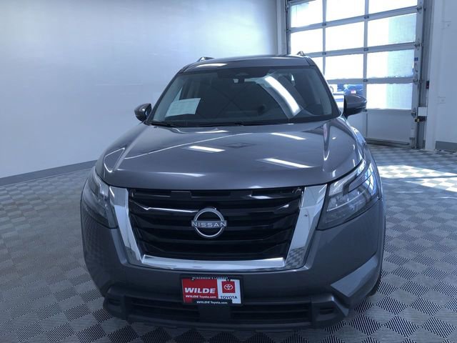 Used 2025 Nissan Pathfinder SV image 15