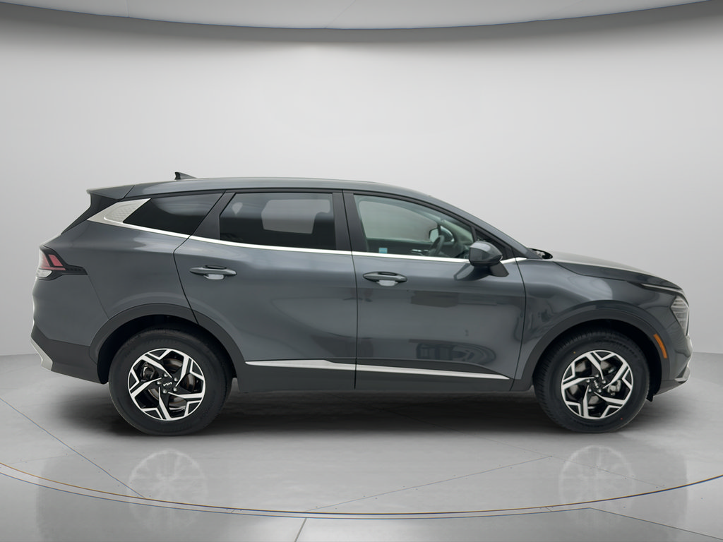 Used 2024 Kia Sportage LX AWD/4WD image 4