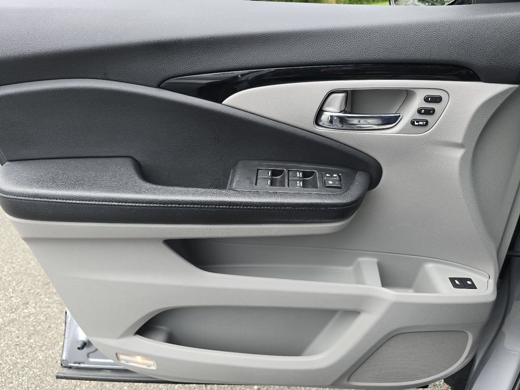 Used 2019 Honda Pilot Elite image 27