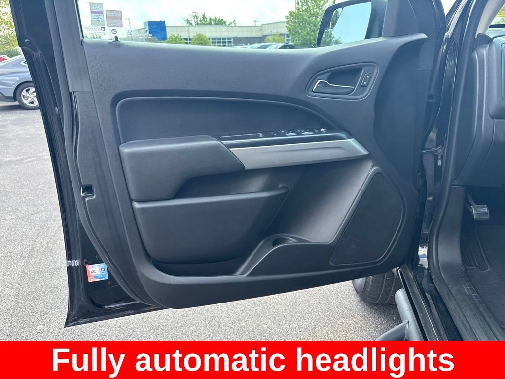 Used 2018 Chevrolet Colorado LT w/ Redline Special Edition AWD/4WD image 17