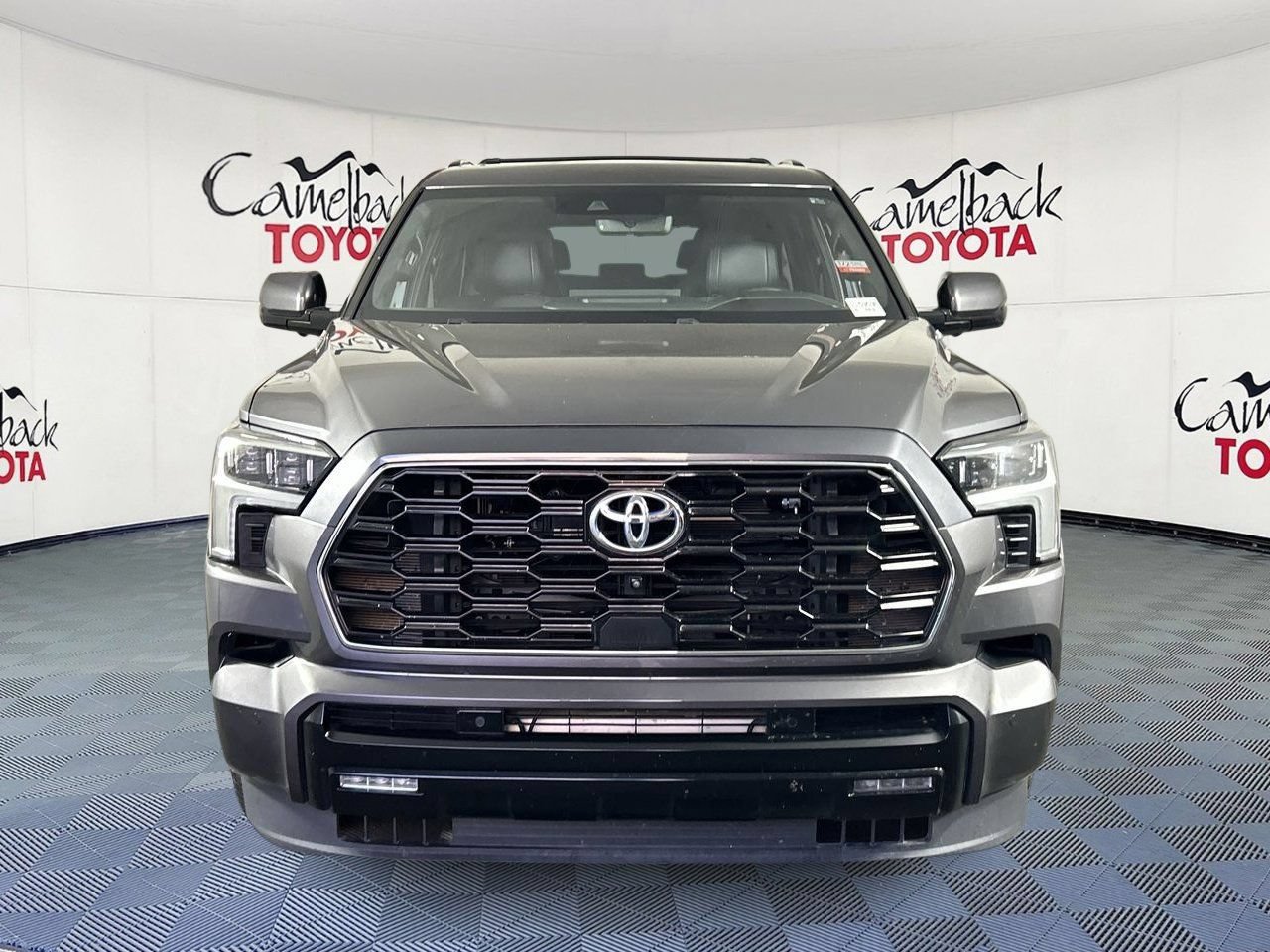 Used 2023 Toyota Sequoia Platinum AWD/4WD image 3