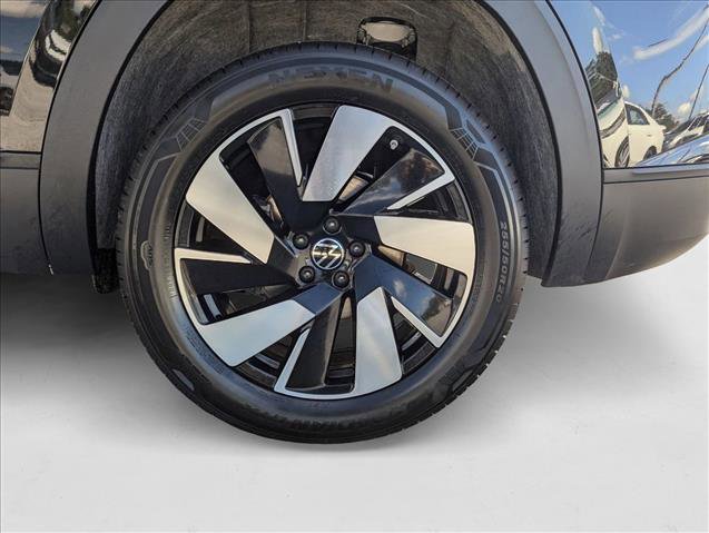 New 2026 Volkswagen Atlas Cross Sport SE image 9