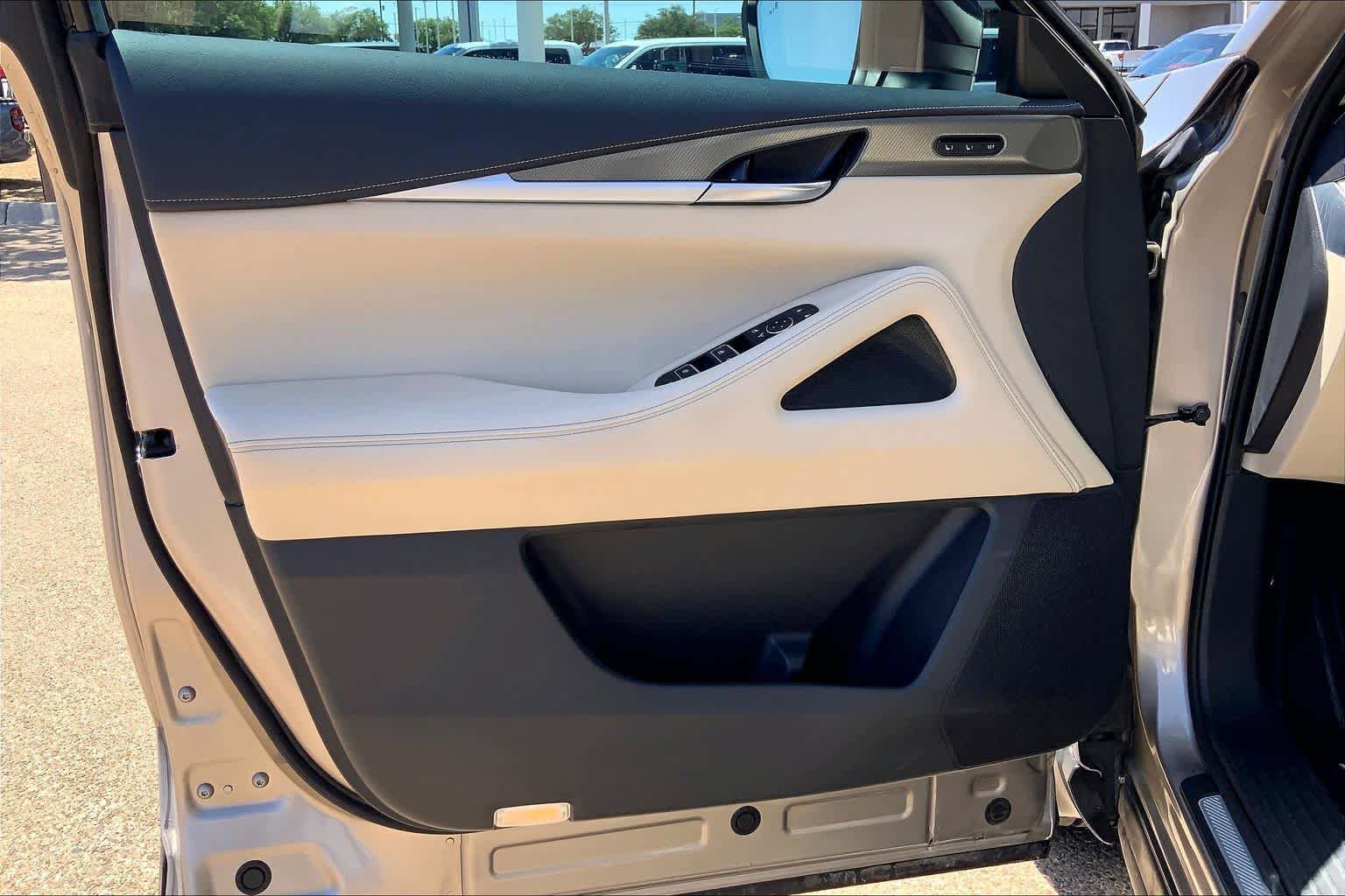 Used 2022 INFINITI QX60 Luxe w/ Cargo Package AWD/4WD image 22