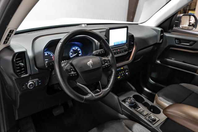 Used 2021 Ford Bronco Sport Outer Banks w/ Outer Banks Package (96D) AWD/4WD image 3