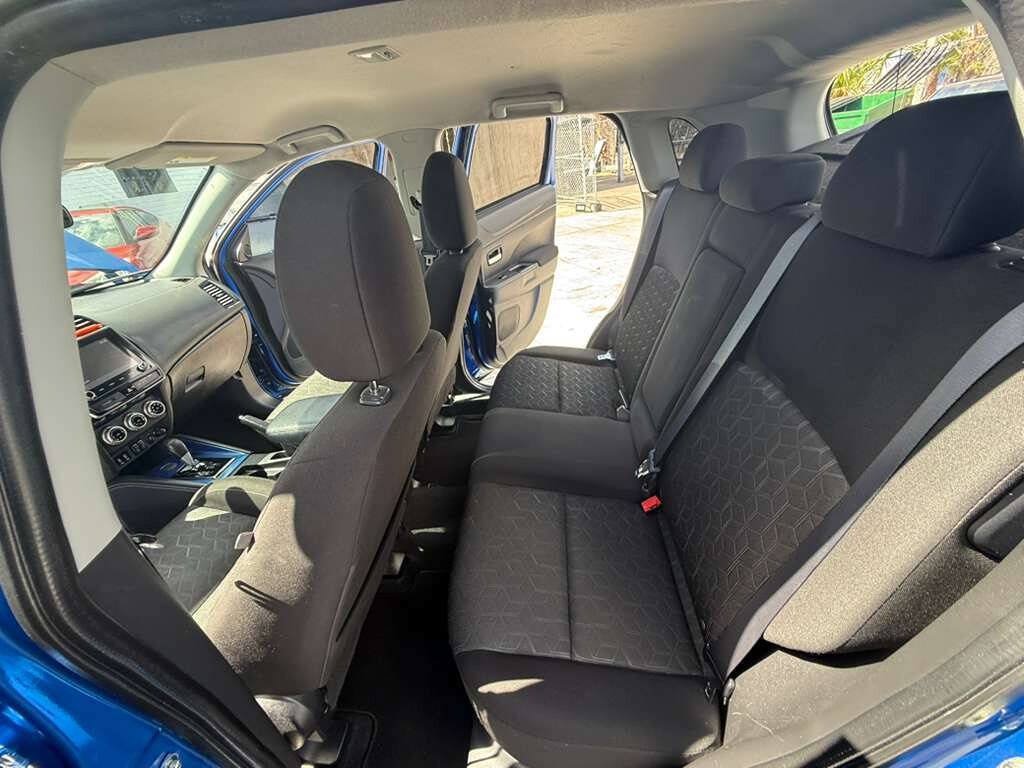Used 2020 Mitsubishi Outlander Sport Black Edition FWD image 10