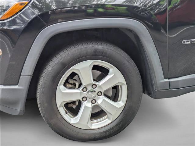 Used 2019 Jeep Compass Latitude w/ Popular Equipment Group AWD/4WD image 14
